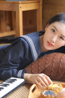 狂撩绝嗣黑化男主，娇美人被亲哭